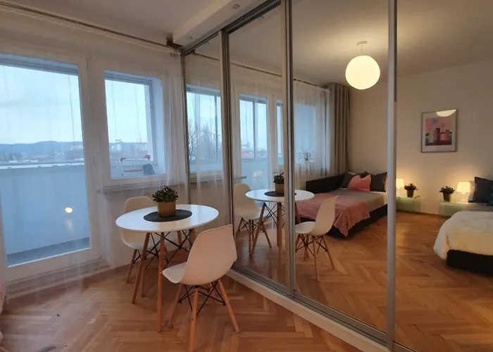 아파트 Duze Mieszkanie Na Plowcach 소포트